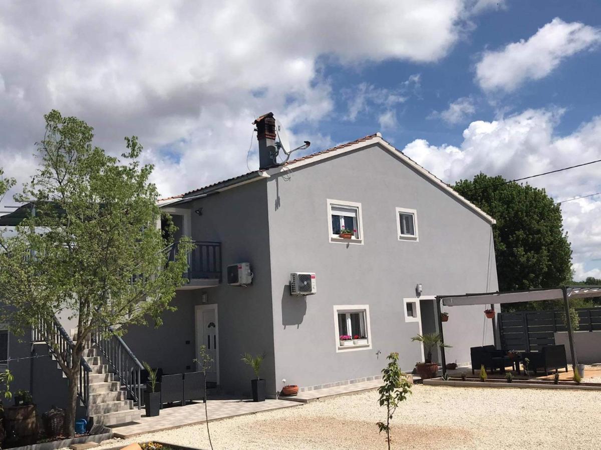 Apartmani Dokic Bale Εξωτερικό φωτογραφία