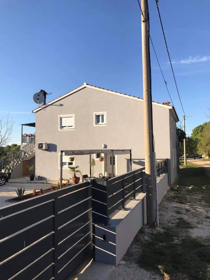 Apartmani Dokic Bale Εξωτερικό φωτογραφία